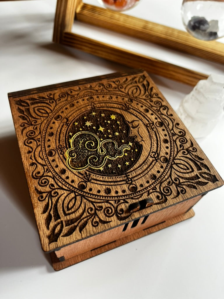 Caja Con Grabado de Luna